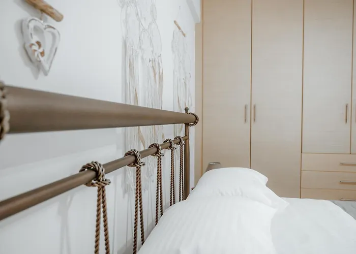 Efthimia αpartment * Agioi Theodoroi (Corinthia)